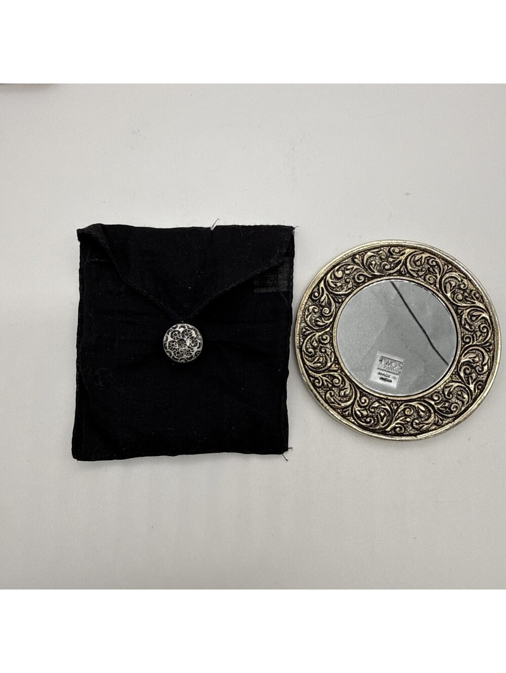 Vintage 3” Circle Pocke Mirror From Two’s Company w/ Original Bag (FC105-1Q3871